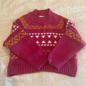 Cropped pink print sweater. Excellent condition. Universal Thread. Medium.